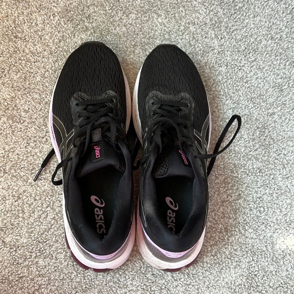 ASICS GT-1000 running shoes